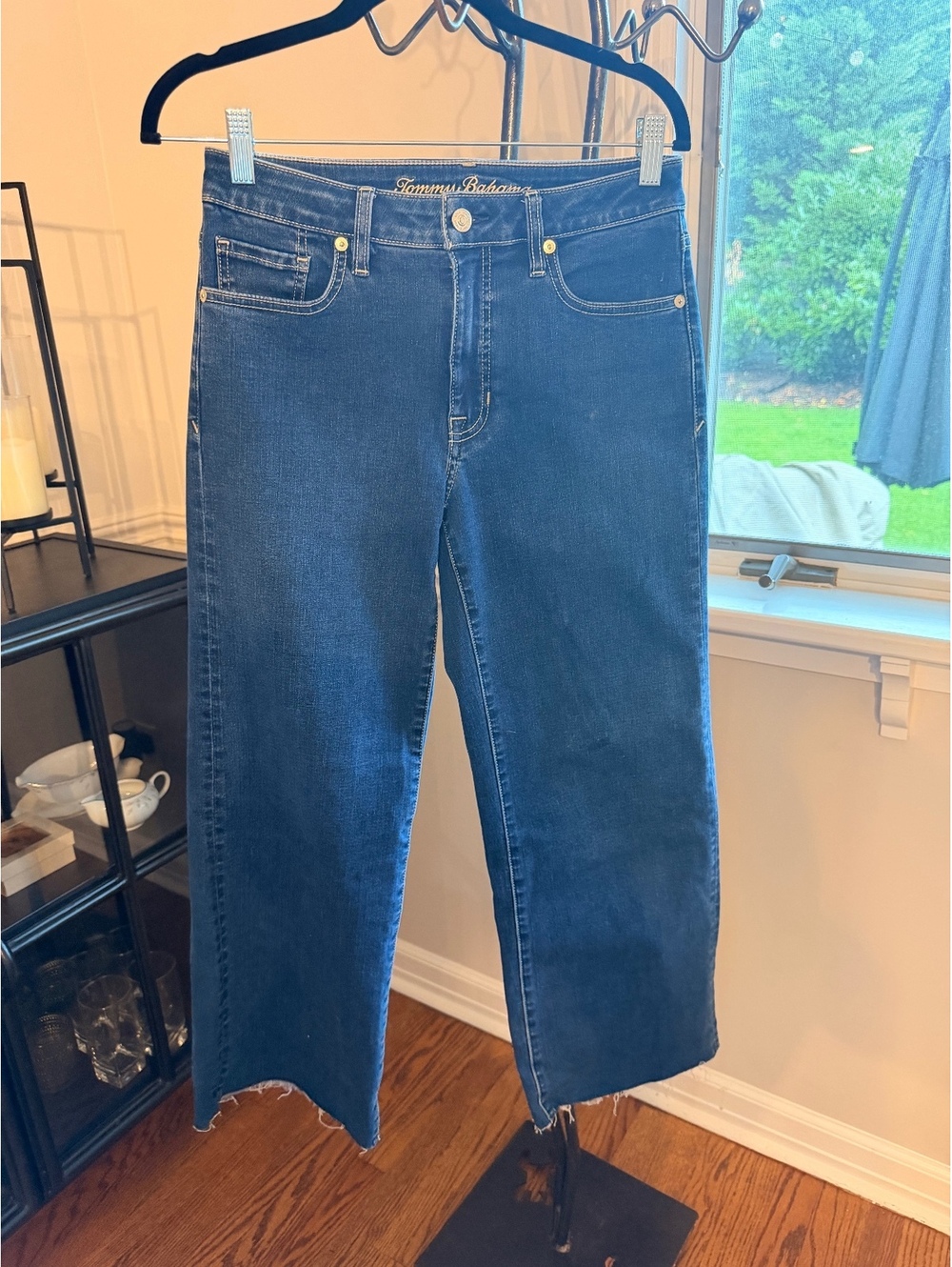 Tommy Bahama High Rise Wide Crop Jeans Size 4